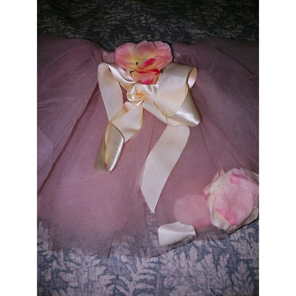 Kiwi industries little girl pink tutu skirt w/ inside floral petals. So pretty